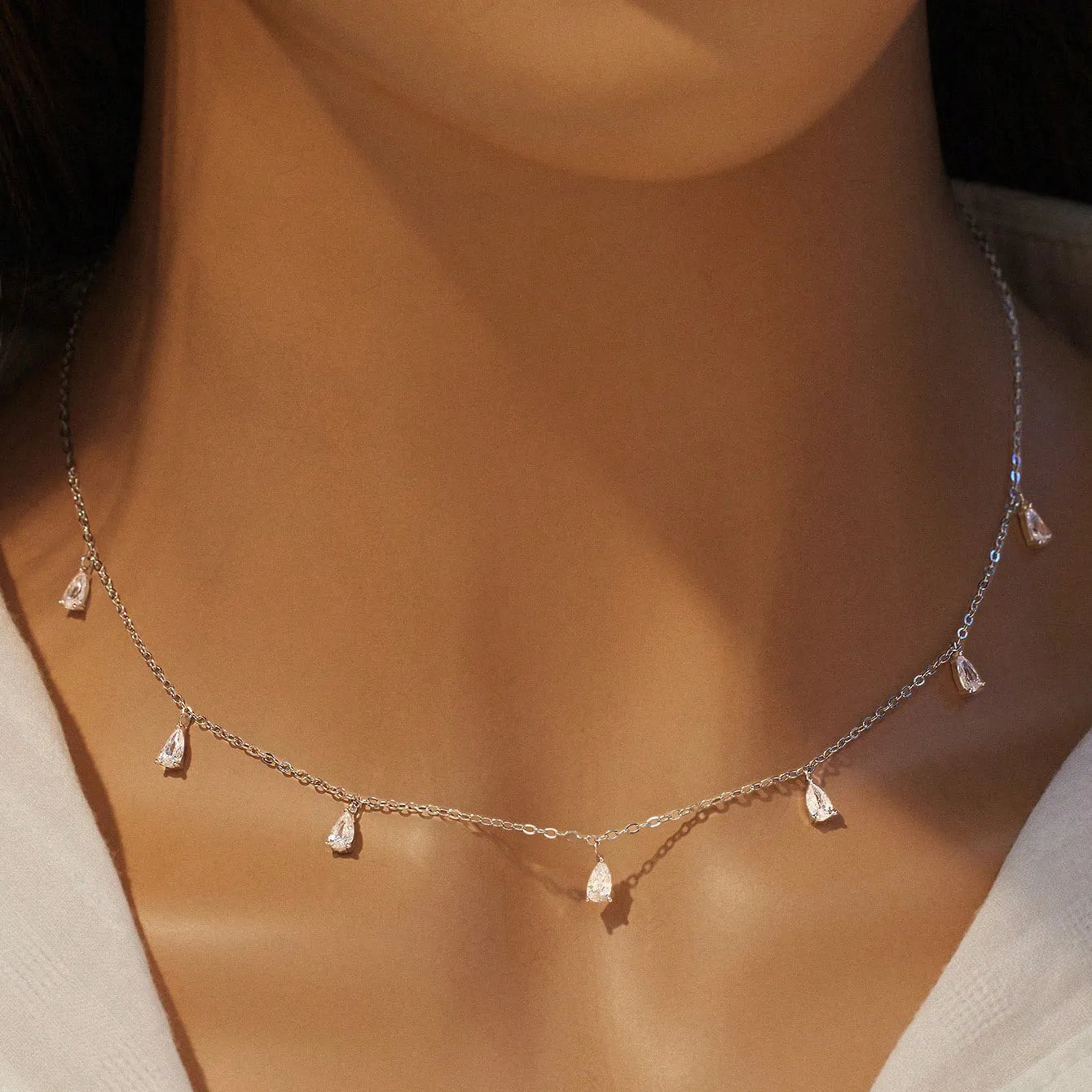 925 sterling silver drop pendant necklace on an adjustable O-chain, available in silver, rose gold, and golden yellow finishes.