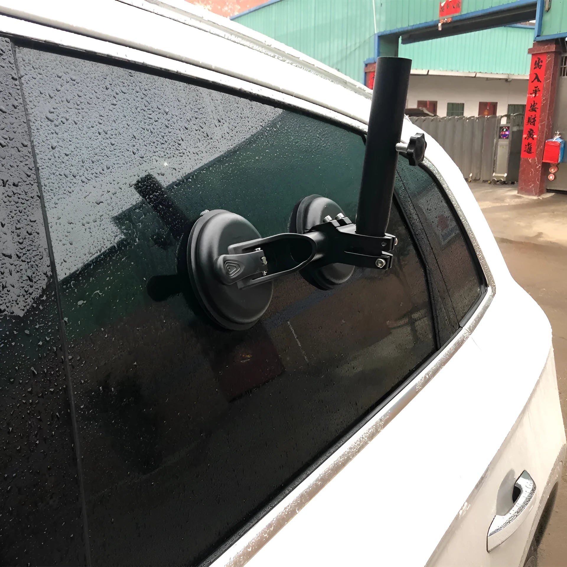 Black car window sucker base with ABS body and rubber disc for flagpole mounting