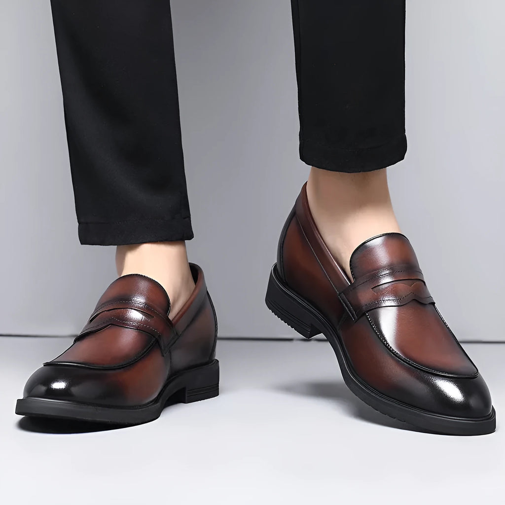 Men's slip-on invisible height-increasing cowhide leather loafers in black with sewing thread detailing and low heel