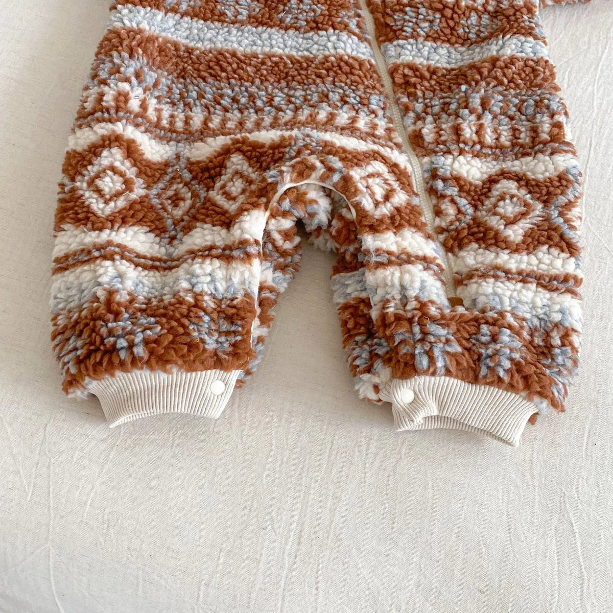 Baby lambswool romper with hat, brown or blue, long sleeve one-piece winter crawling suit in 66-90cm