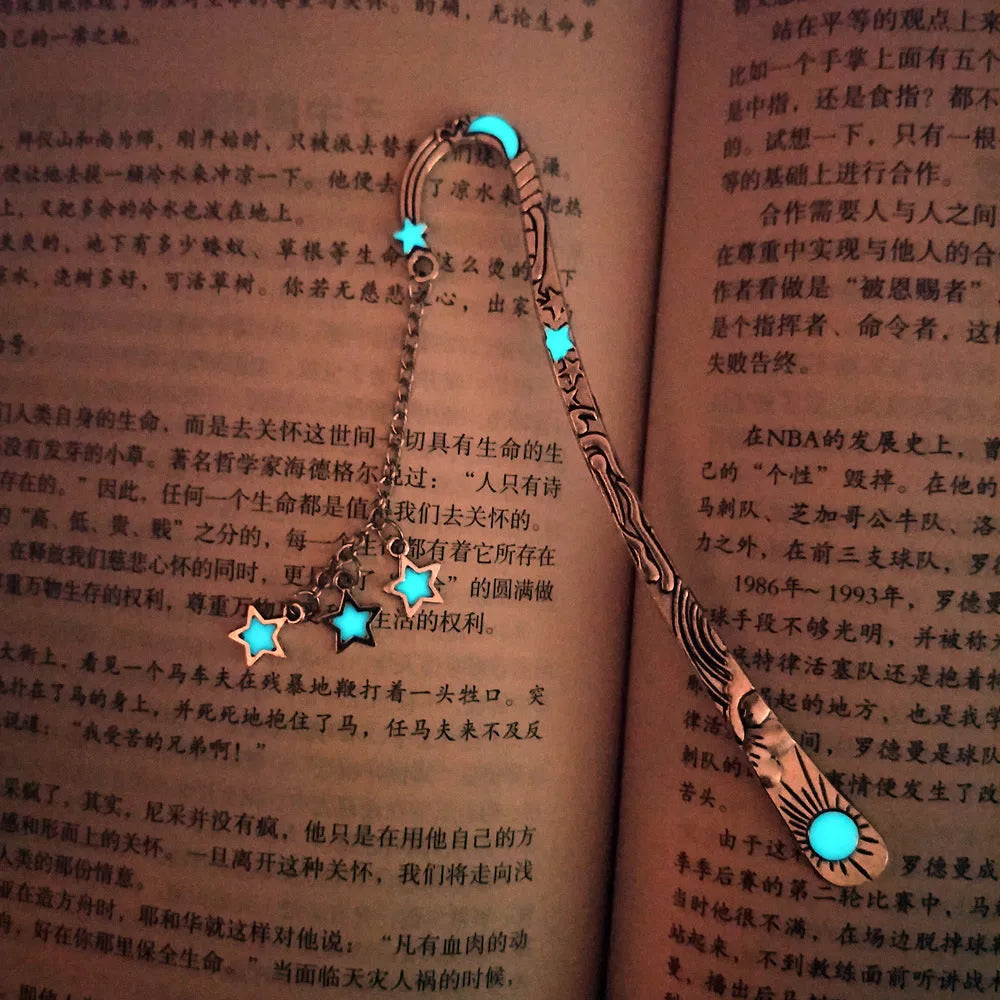 Retro five-pointed star metal bookmark with glowing elements in ancient silver finish