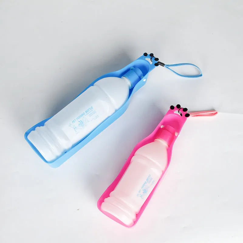Portable pet cup drinker in pink, 600ml plastic outdoor water bottle for dogs
