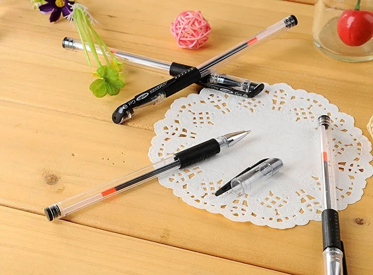 Black ink gel pen with 0.5mm carbon refill plastic body 14.5cm length