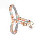 Explosion-proof polyester dog chest strap in loquat tree colour, size M, with adjustable straps and optional traction rope.