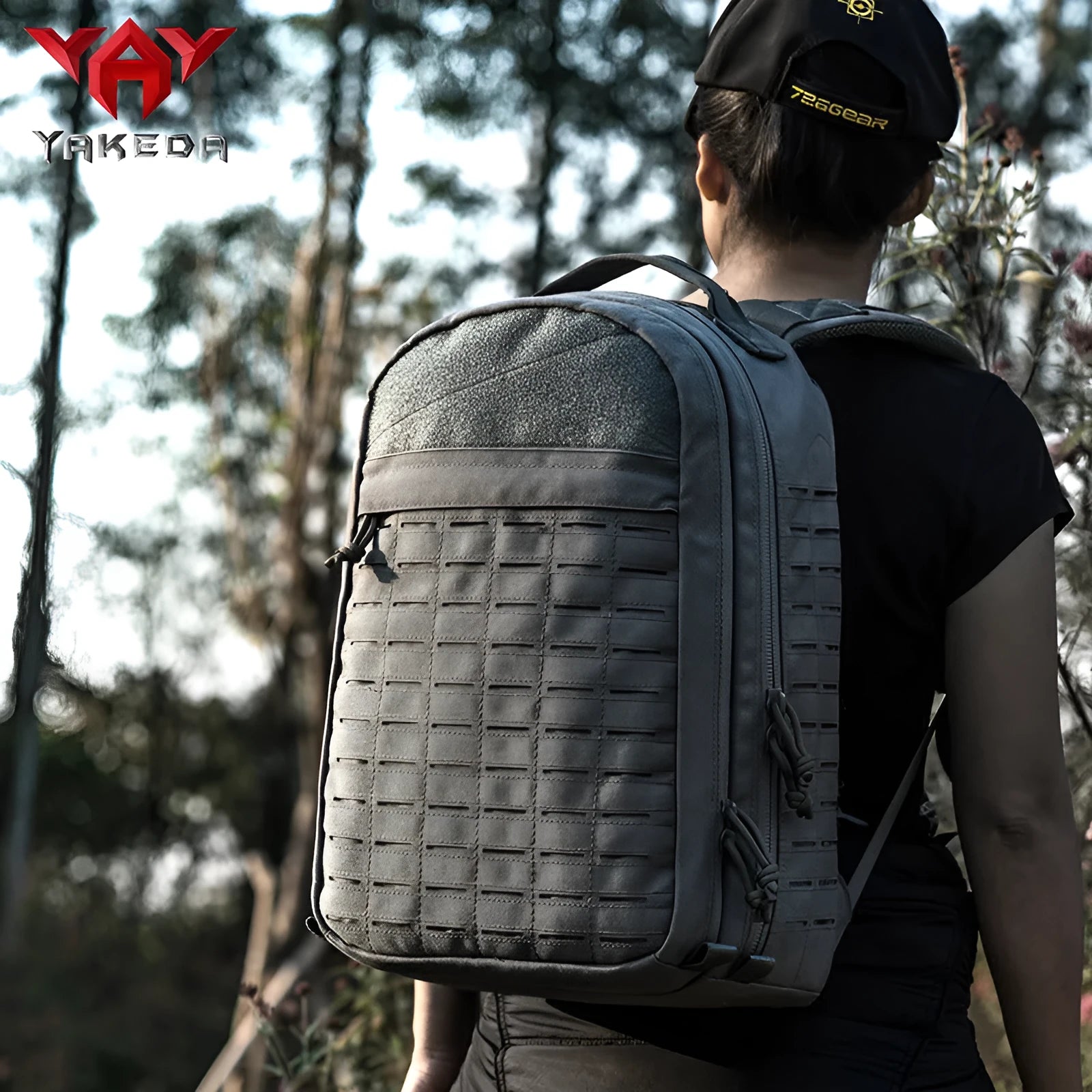Camouflage 600D polyester outdoor hiking backpack with ergonomic shoulder straps