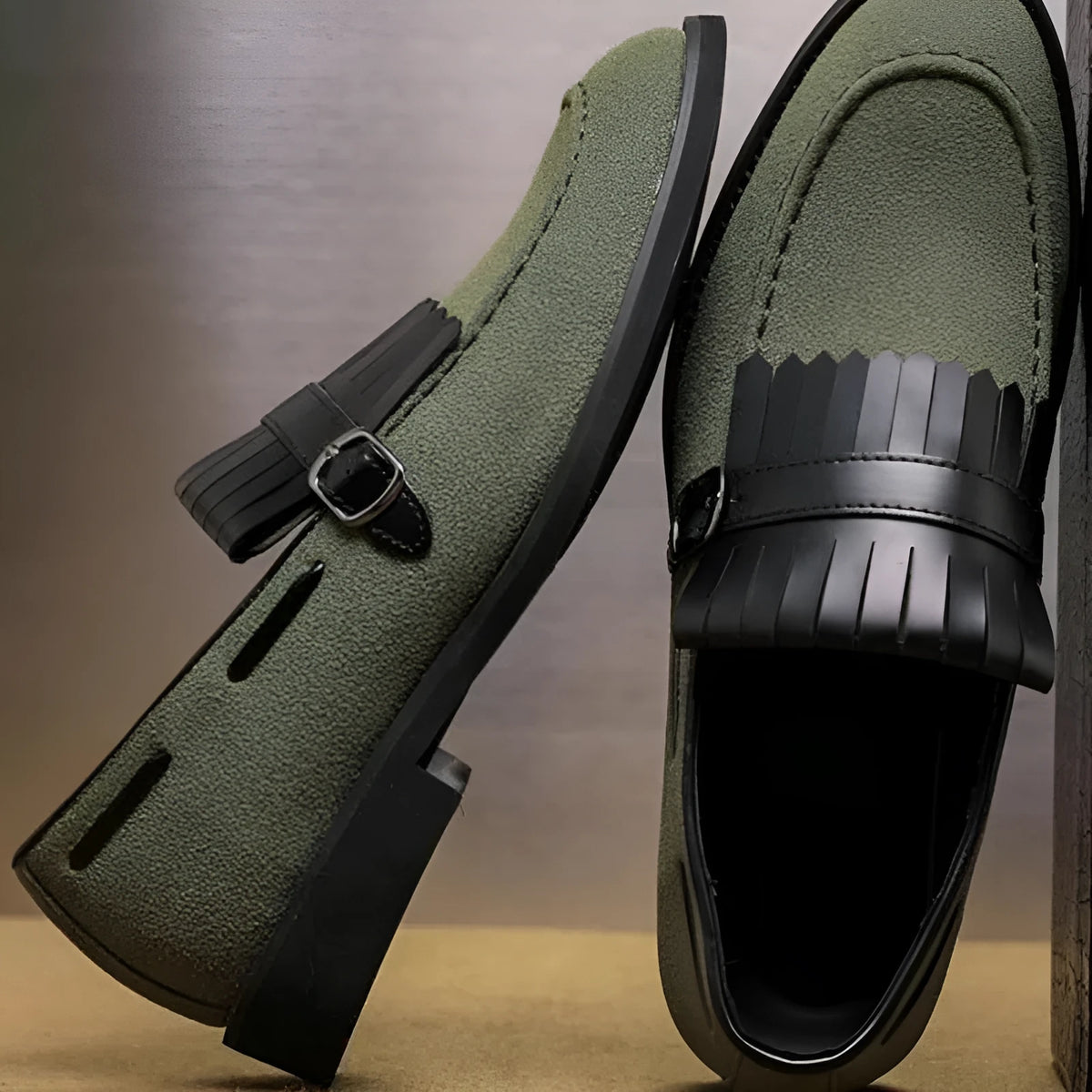 Men's denim tassel loafer shoes with pointed toe, flat heel and low-cut shaft, in gray or green.