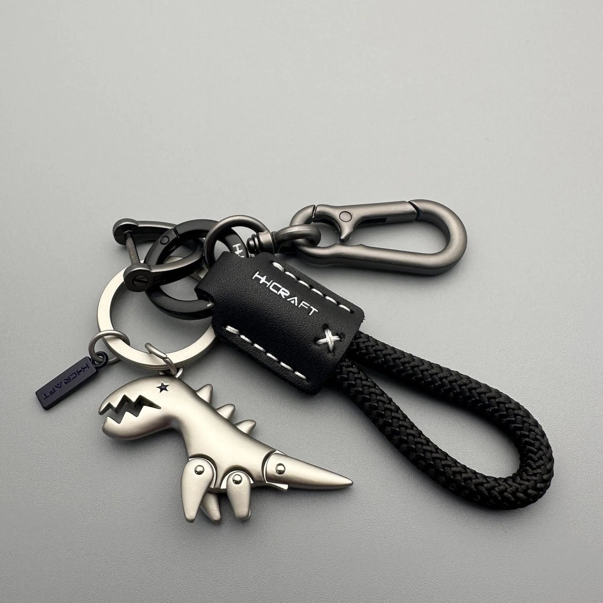 Cute cartoon little dinosaur keychain pendant made of zinc alloy for schoolbag decoration and key identification