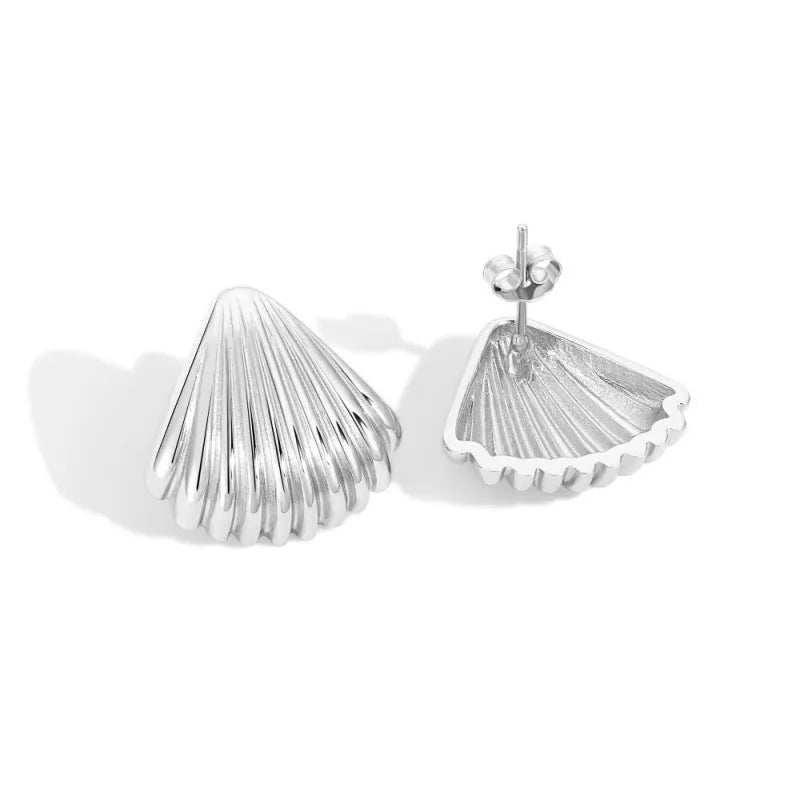 S925 sterling silver fan-shaped geometric stud earrings for women with electroplated finish