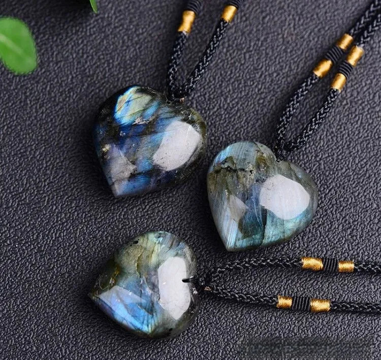 Natural labradorite moonstone Heart Of The Ocean pendant necklace with blue light crystal geometric design