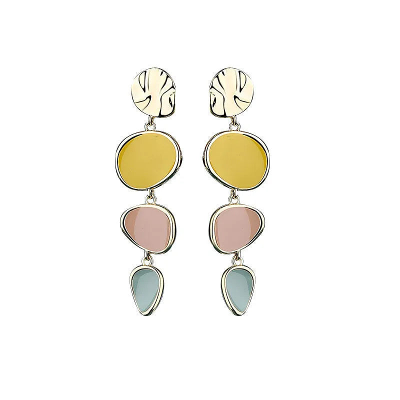 A pair of simple alloy disc earrings with a Morandi three-colour oil-drip finish on a vintage wafer design.