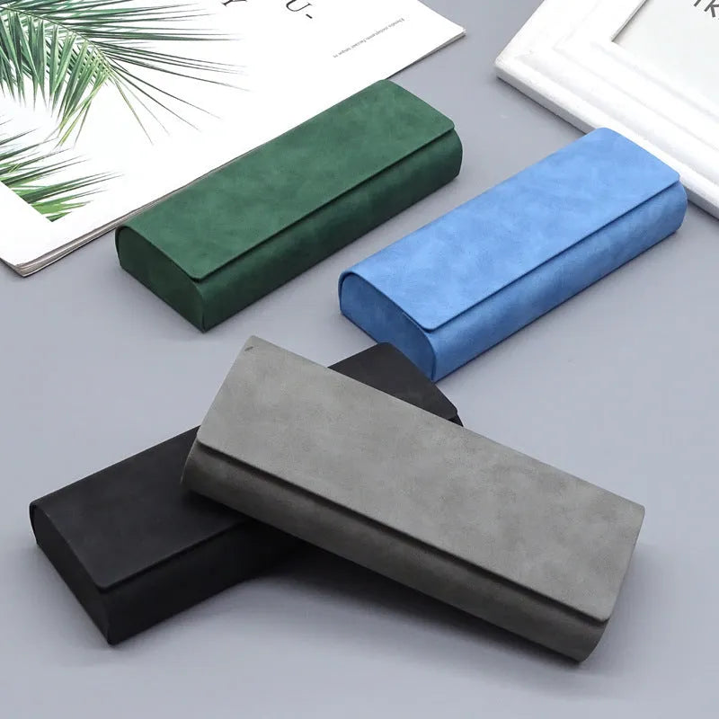 Retro leather sunglasses storage box in green, 155x60x30mm, with a glasses case design