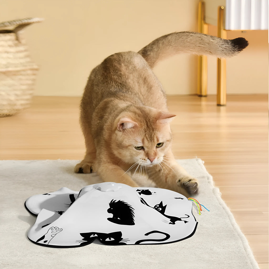 Plastic cat toy with self-hi relief mechanism measuring 19.8 x 11.5 x 19.5cm