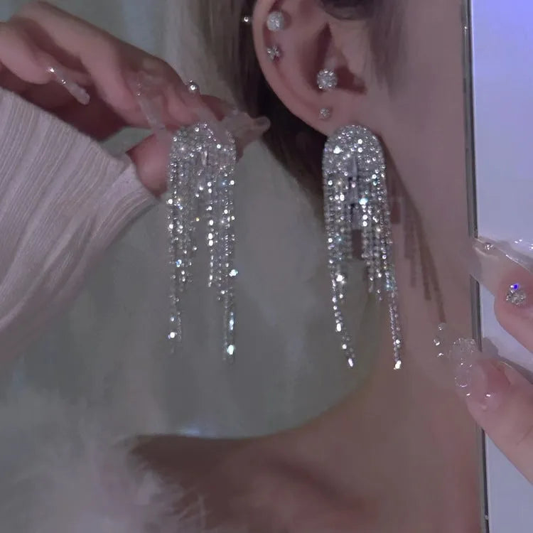 Light luxury tassel long earrings for women, geometric design, alloy with electroplated finish.