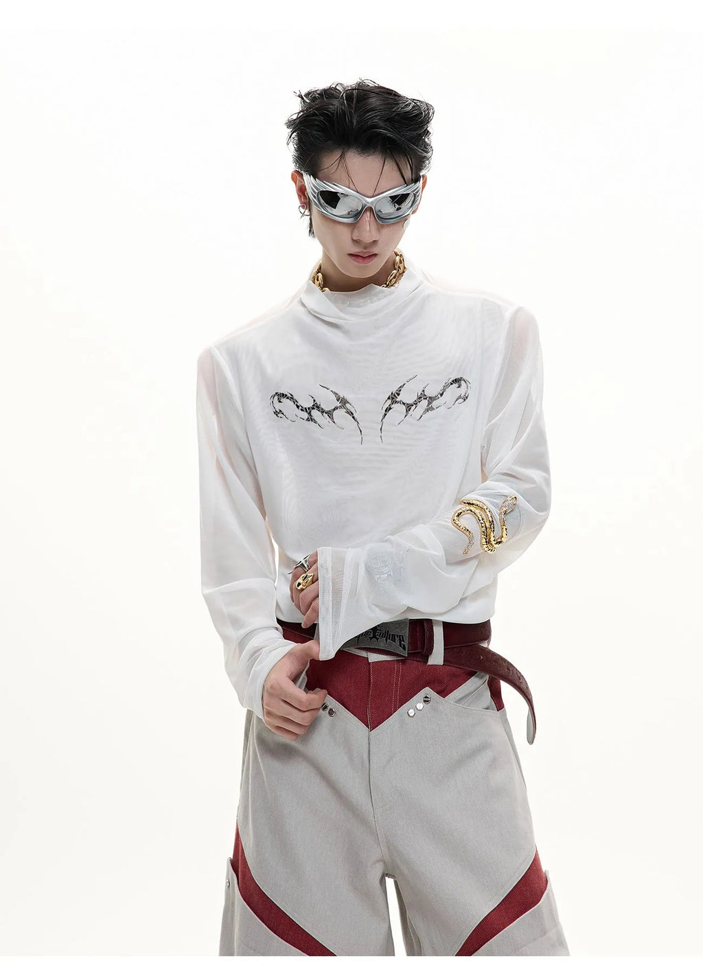 Slim fit long sleeve mesh shirt in black or white with ice-feel polyester and spandex fabric
