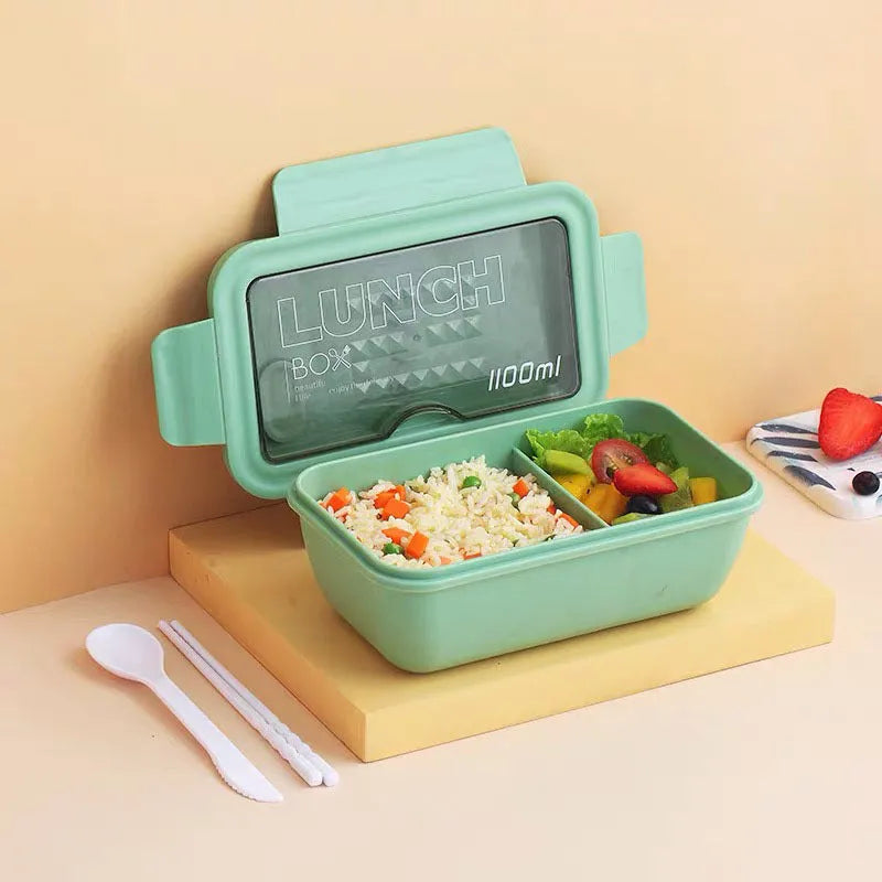 Four-layer partitioned bento lunch box in Nordic style with green, red and yellow colour options