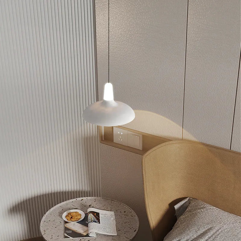 Adjustable Nordic pendant light in moon white or obsidian black with lifting mechanism