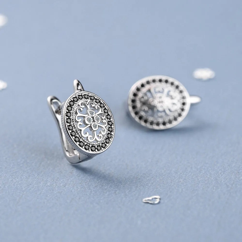 Diamond-encrusted round copper ear clip for women, geometric style, copper white gold plated