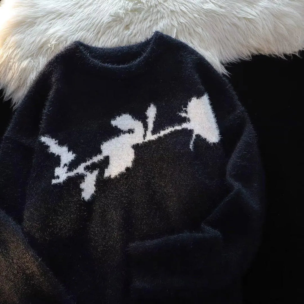 Men's dark rose flocking horse design sweater in cotton-polyester blend fabric