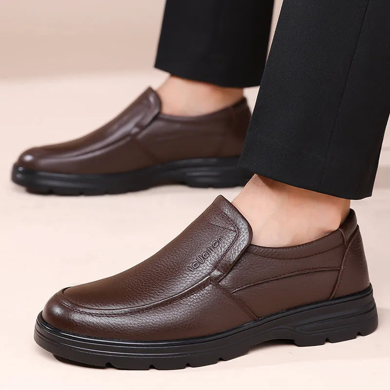 Men's black or brown cowhide leather lace-up business casual shoes with rubber sole, flat heel, round toe and stitching detail, sizes 38-44