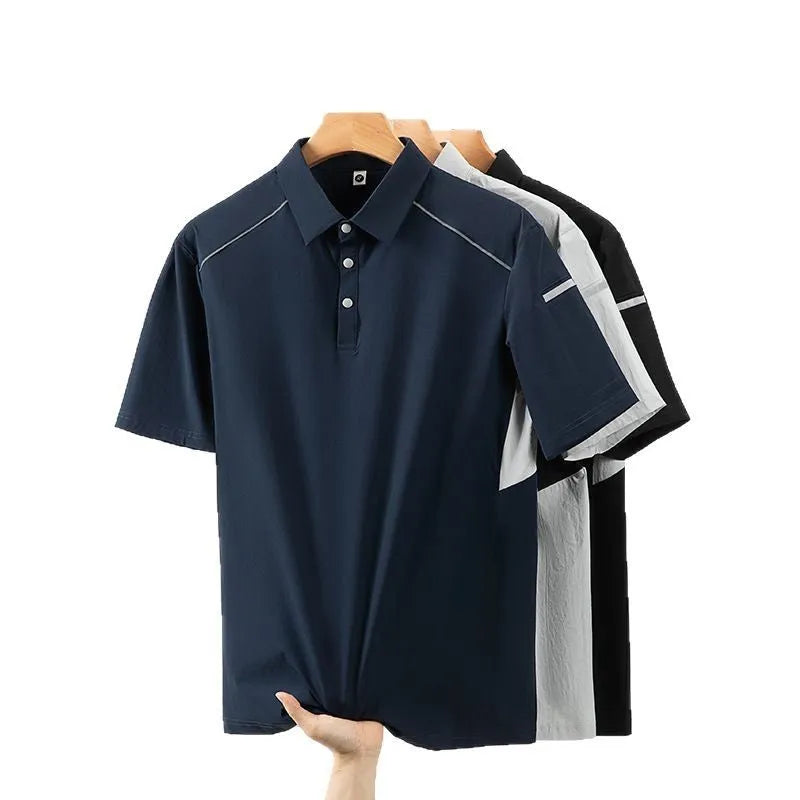 Man wearing a solid colour short sleeve ice feeling quick-dry T-shirt.