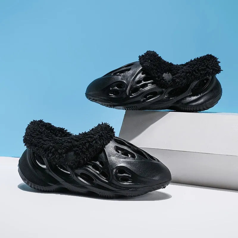 Children's cotton hole shoes in black cotton, EVA upper, slip-on design, side view