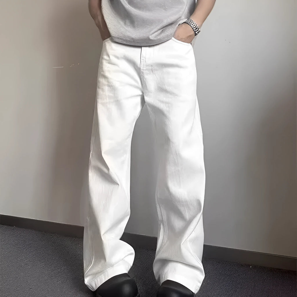 Men's white straight-leg wide-leg jeans on a mid-waist with a zipper fly