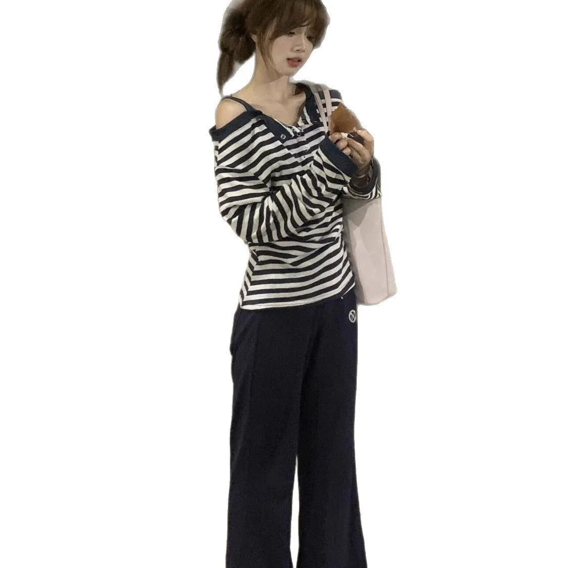 Dark blue Korean-style women's oversized long-sleeved t-shirt with striped patterns and embroidery