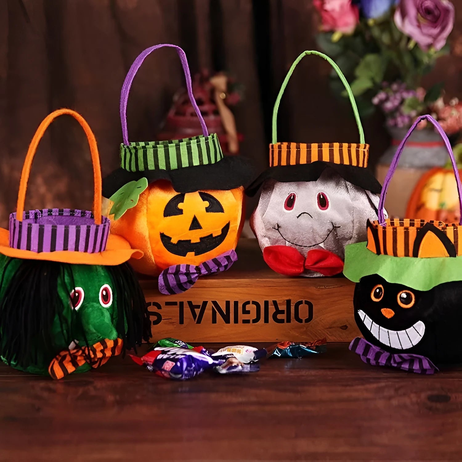 Halloween candy bag in pumpkin design with 16cm square dimensions