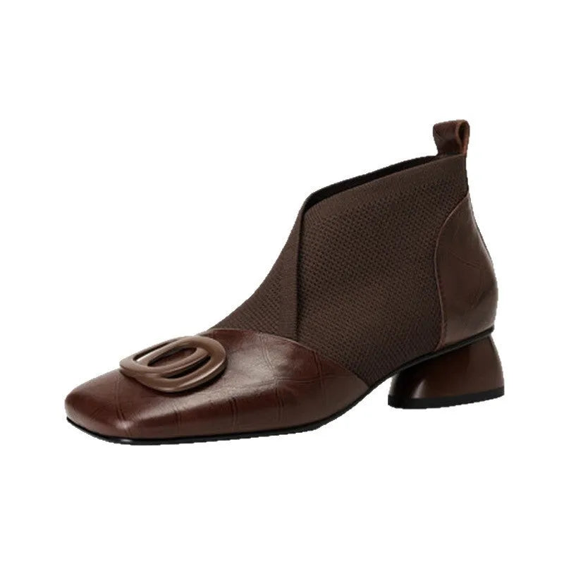 Women's retro chunky heel shoes in black or brown with square toe, 3-5cm medium heel, PU upper and TPR sole.