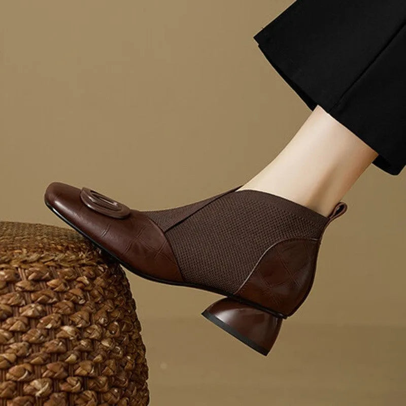 Women's retro chunky heel shoes in black or brown with square toe, 3-5cm medium heel, PU upper and TPR sole.