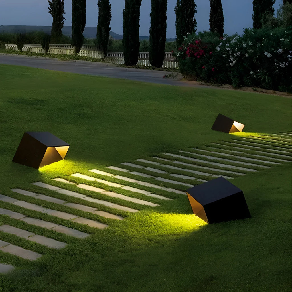 Black solar powered LED spotlight outdoor IP65 waterproof stainless steel geometric art garden lamp 30x22cm