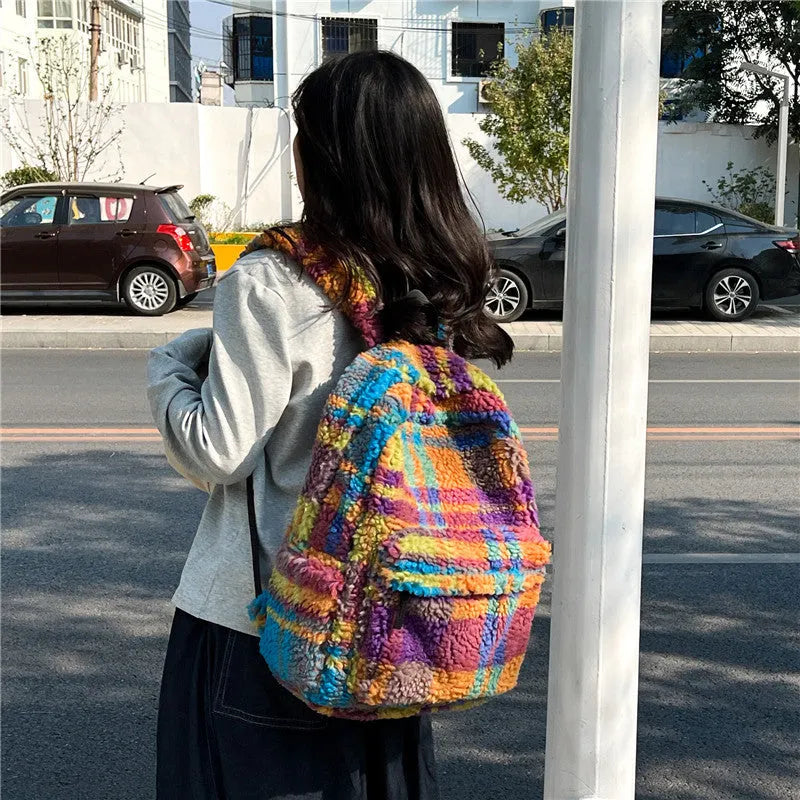 Retro plush plaid backpack in velvet and lamb wool with polyester lining, wear-resistant school bag for junior high school, neutral design