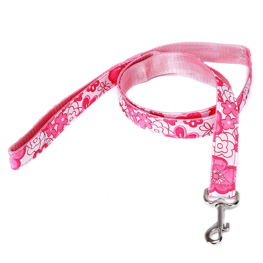 Black plaid stripe imitation nylon pet traction rope showing its 120 cm length.