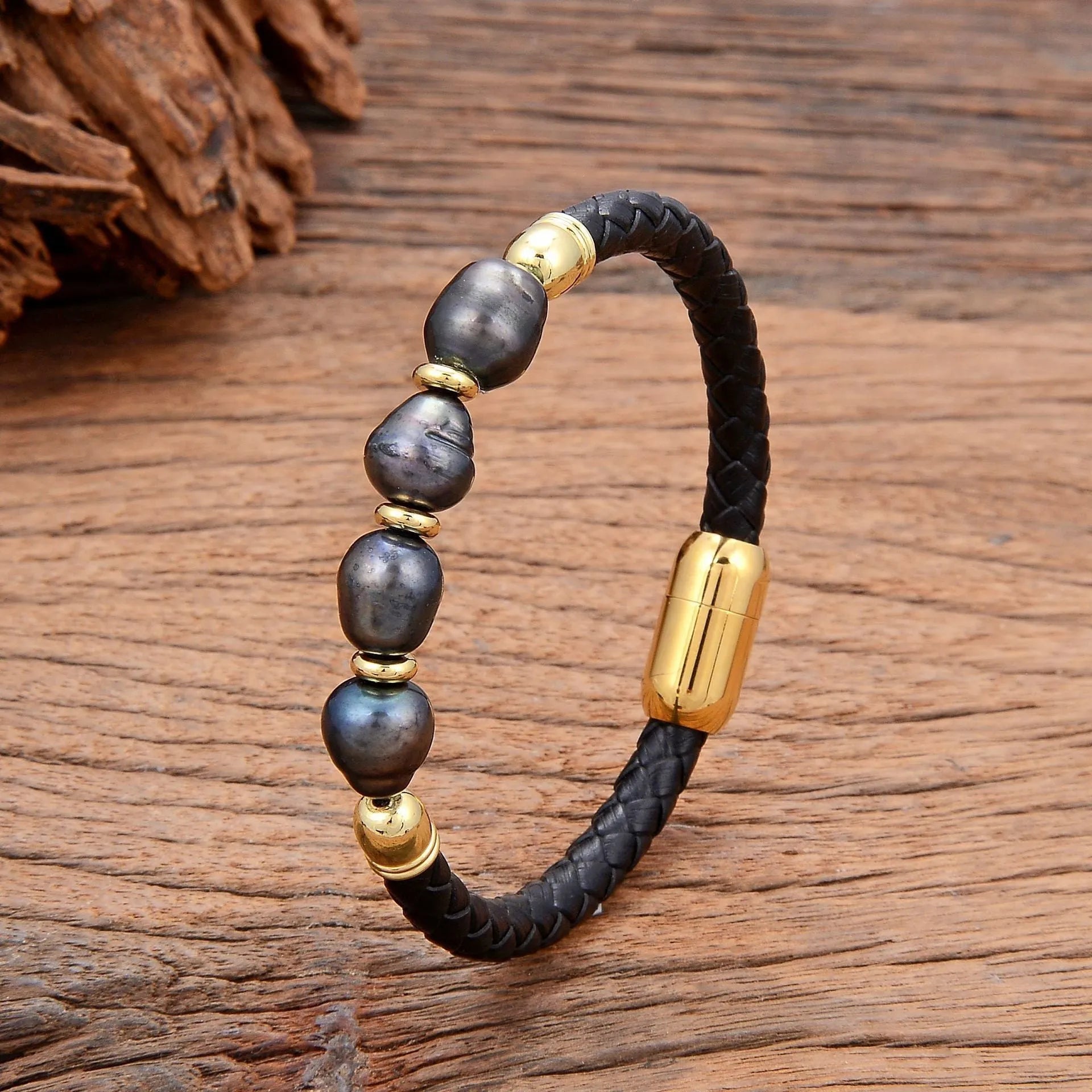Handmade leather bracelet with irregular pearls in Korean style unisex design