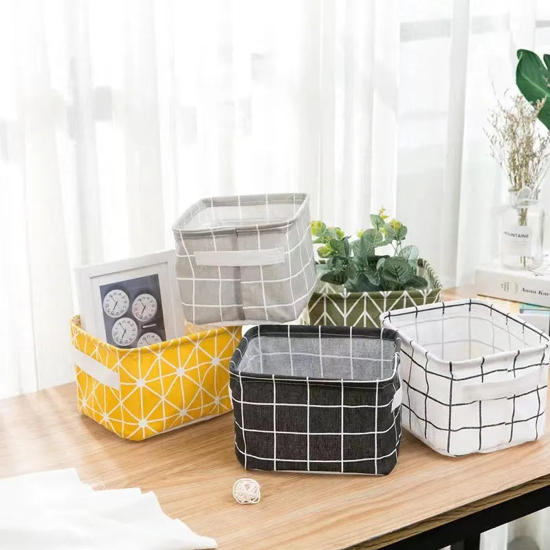 Foldable Oxford cloth desktop storage basket, 20x14x16cm, shown in a pastoral pattern from sixteen colour options.