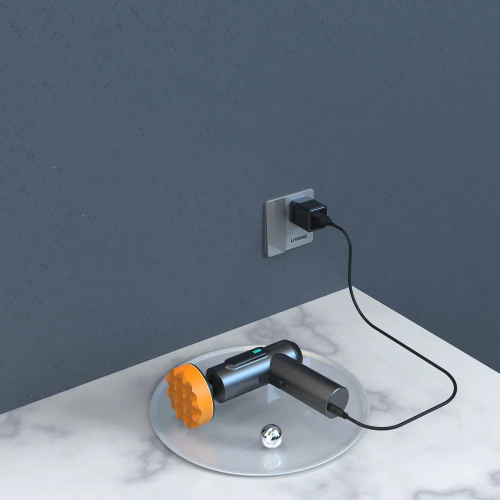 Wireless floor waxing and polishing machine with 7.7cm disc on a hardwood floor.