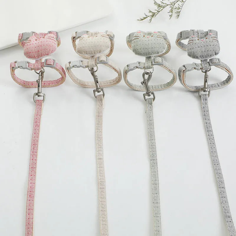 T-shaped cloth cat pulling rope in pink colour suitable for cats up to 8kg