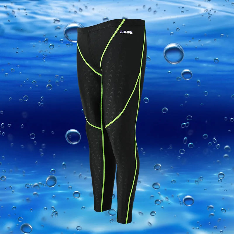 Men's nylon cropped swimming trunks in briefs style with sun-proof fabric