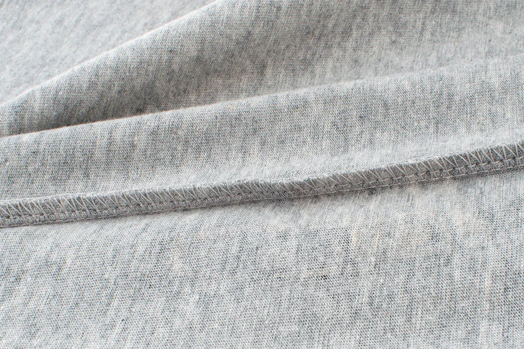 Soft grey children's short sleeve cotton t-shirt with cartoon pattern, round neck, Korean style.