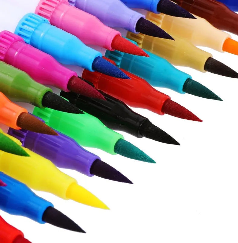 Set of watercolour brush pens in multiple colours with brush tips, arranged in a case.