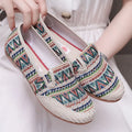 Women's ethnic style cloth shoes with flat heel, colour stitching and shallow mouth design
