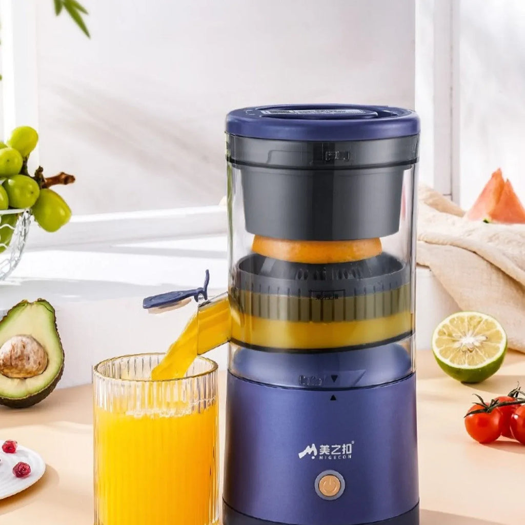 Portable USB mini electric juicer in blue with 150W motor, PC food grade plastic inner material and electroplated casing