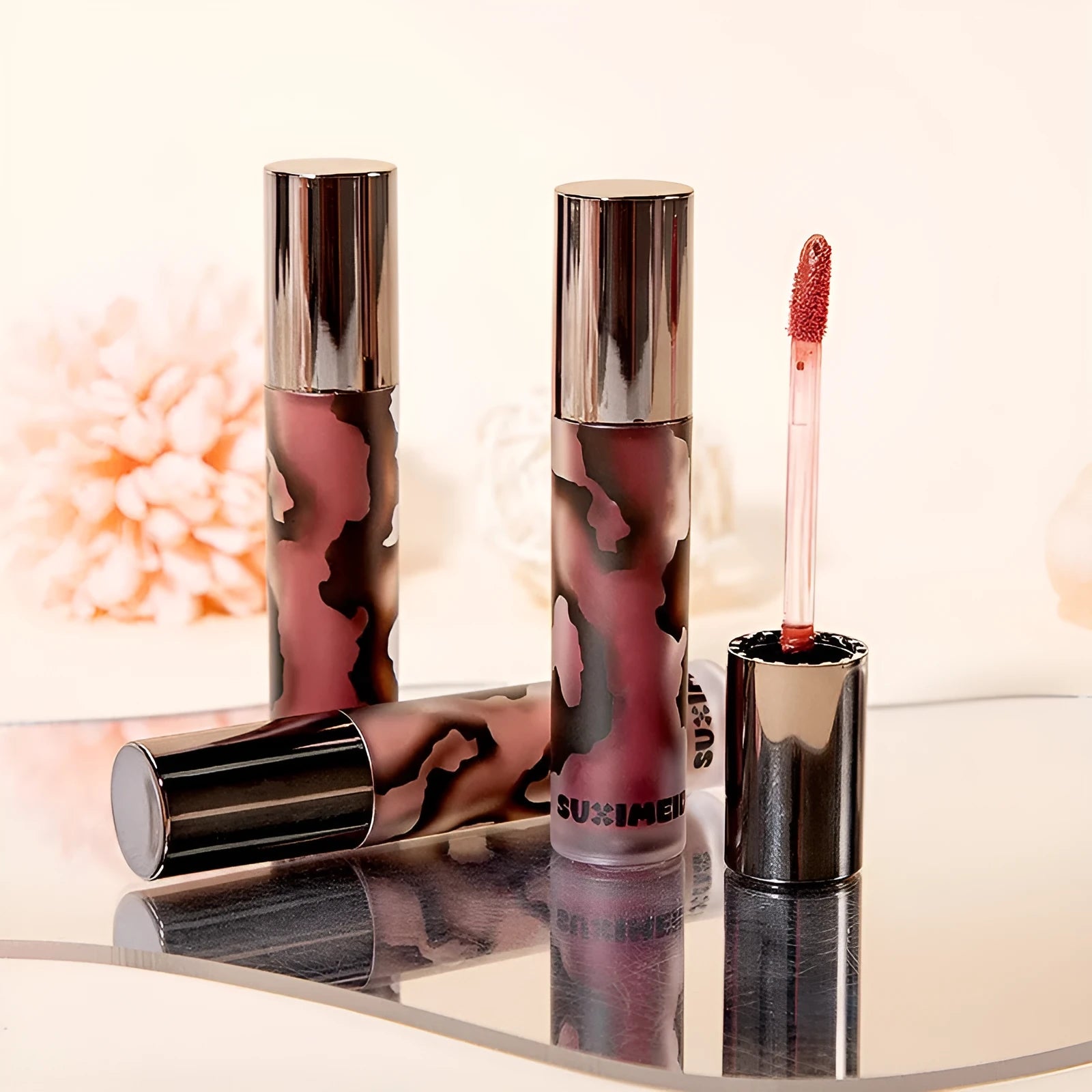 Matte lip mud lipstick with white no stain formula in five colour options