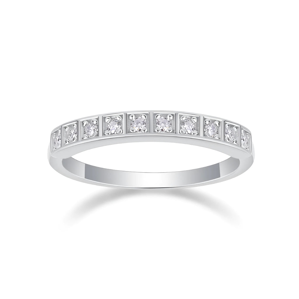 Moissanite wedding ring set in S925 silver with platinum plating, sizes 5-9, 2.2g per ring, GRA certificate included.