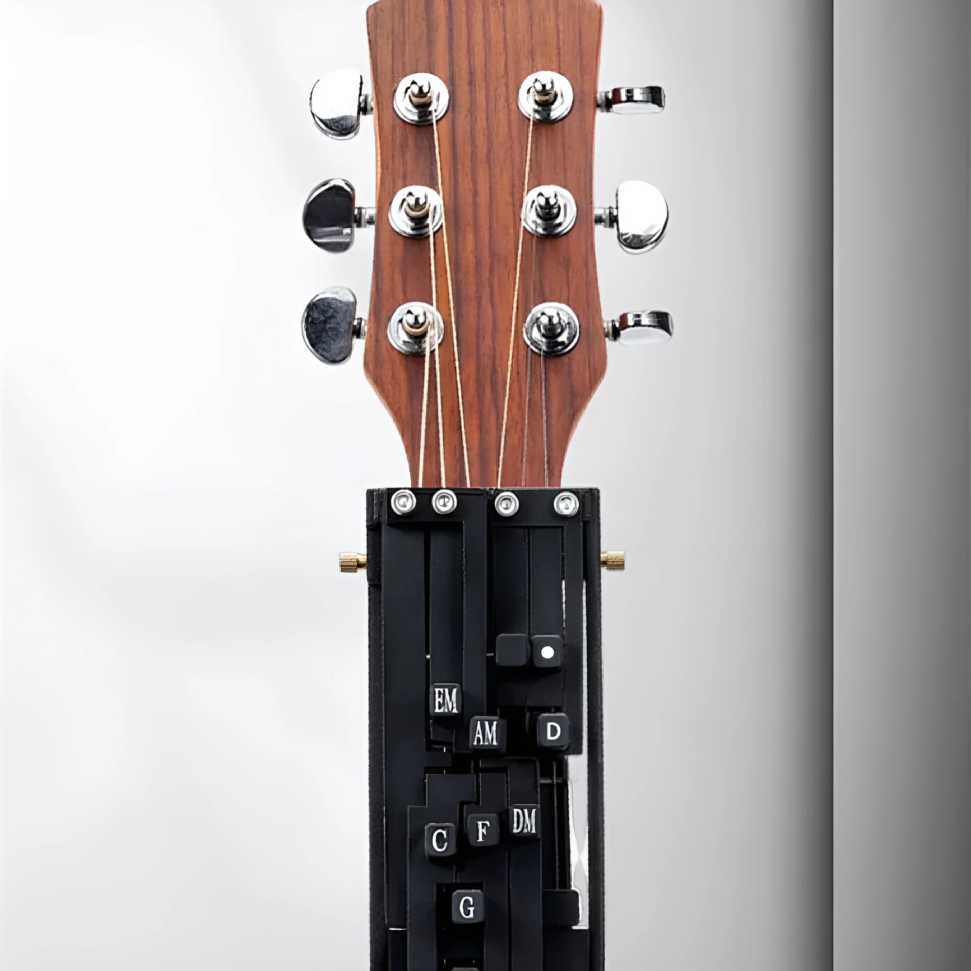 Auxiliary folk guitar chord practice gear with double chord mechanism for novice musicians
