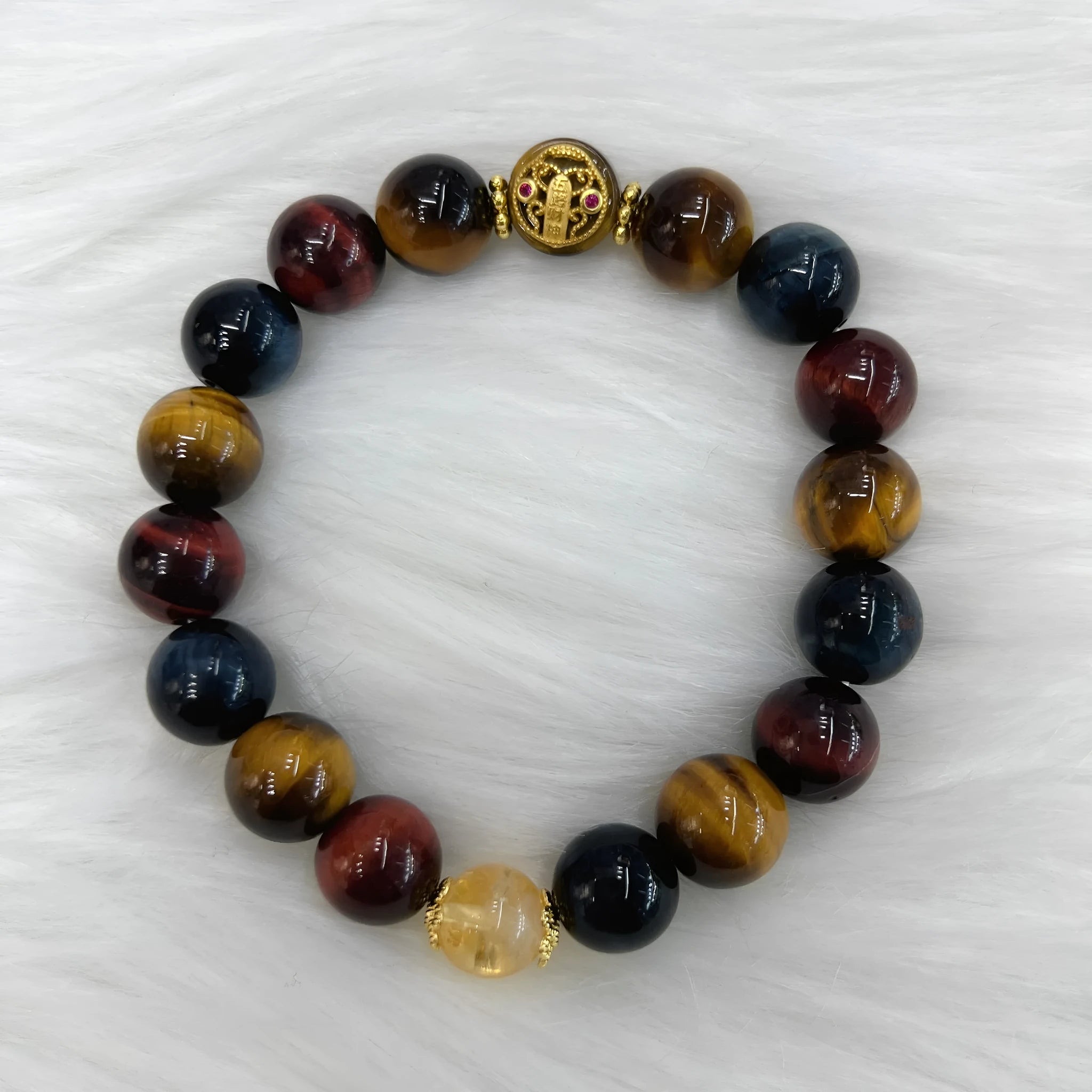 Natural colour tiger eye bracelet with round beads on 18cm chain, Maillard style knotting