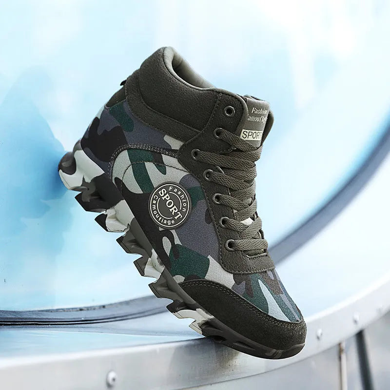 Green camouflage canvas sneakers with rubber soles for women, casual footwear