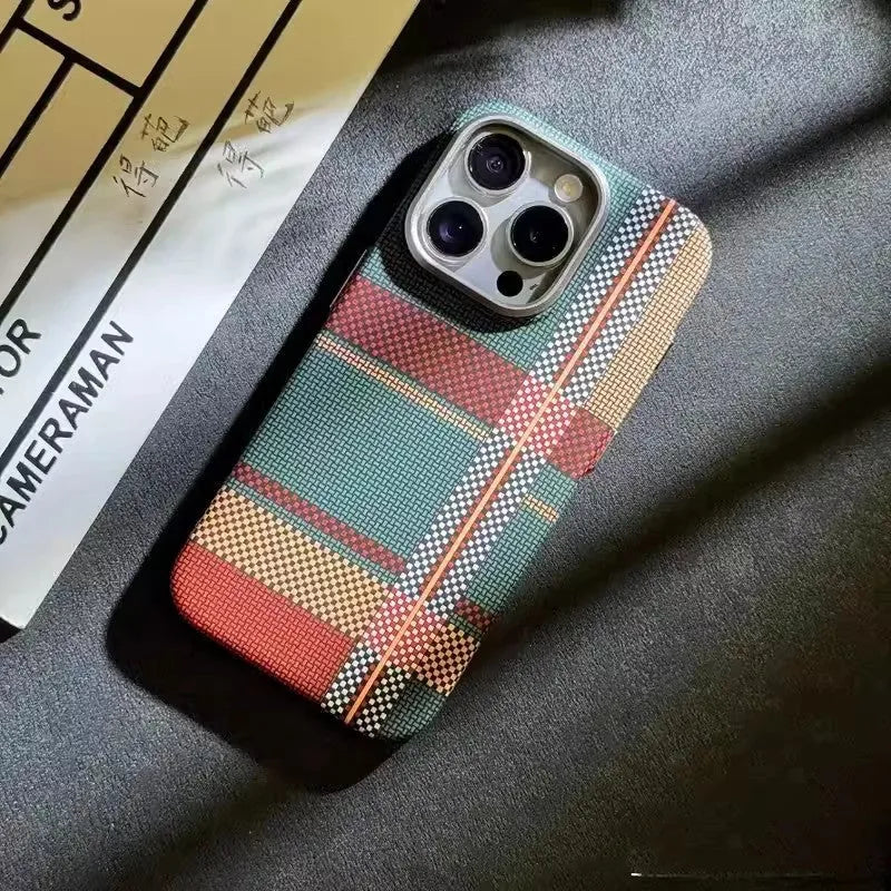 Luminous magnetic PC protective phone case for iPhone 15 Pro Max Alpine black pattern shockproof anti-fall