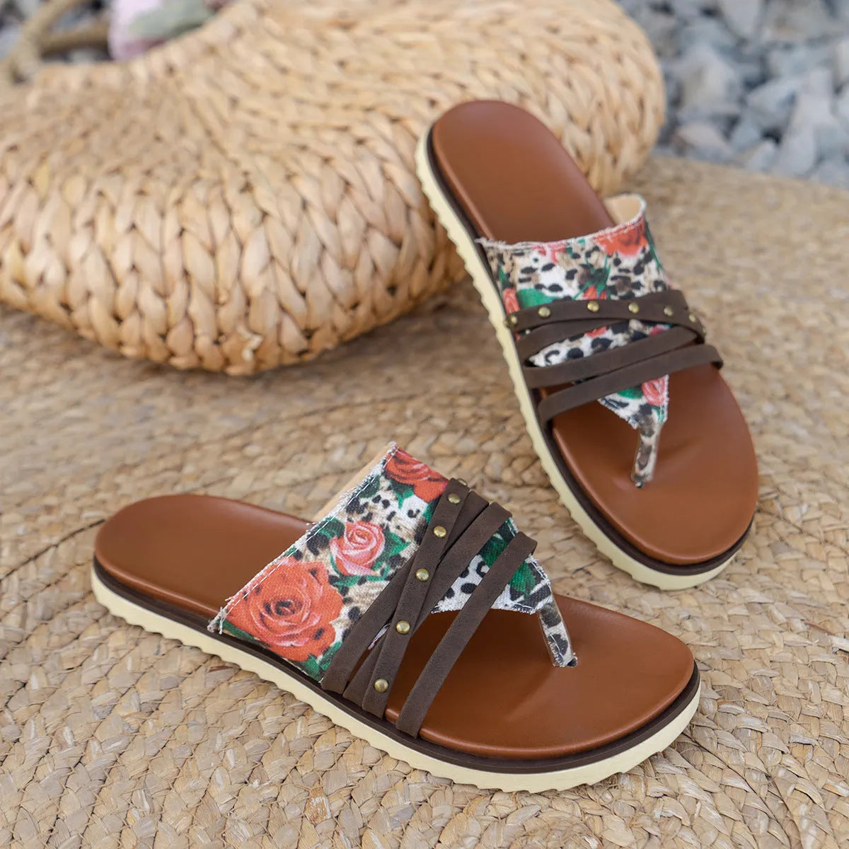 Casual flip-flops in candy colours with artificial PU upper and rubber sole, European sizes 36-43