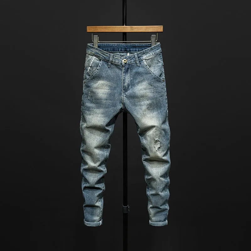 Slim-fit men's jeans in dark blue and light blue with micro-elasticity cotton denim fabric